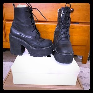 Black UNIF Choke boots